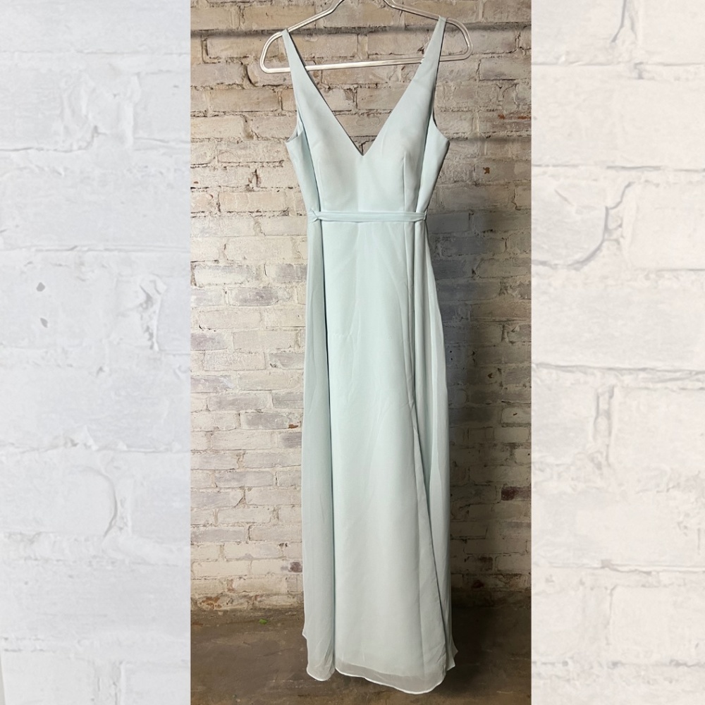 powder light blue chiffon simple v-neck bridesmaid dress [size 10]